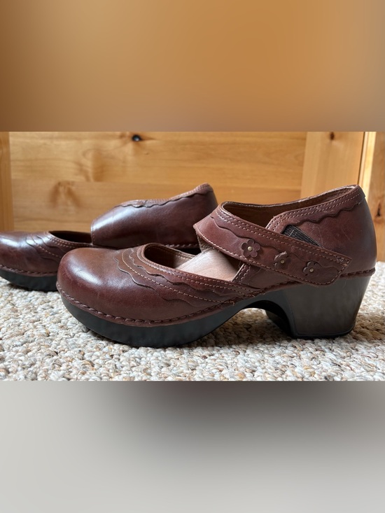 Dansko Shoes - Dansko Brown Floral Mary Jane Leather Shoes